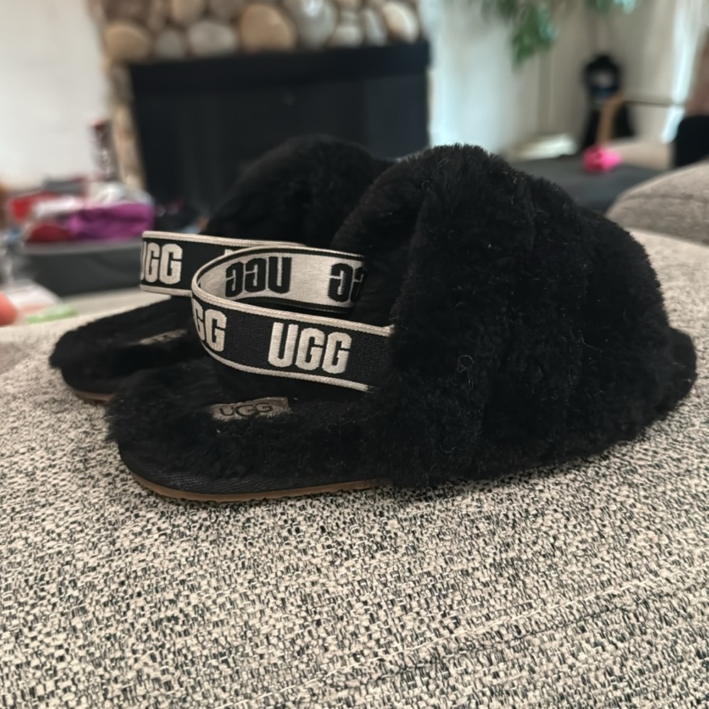 Ugg Fluff Yeah Sandals size 12